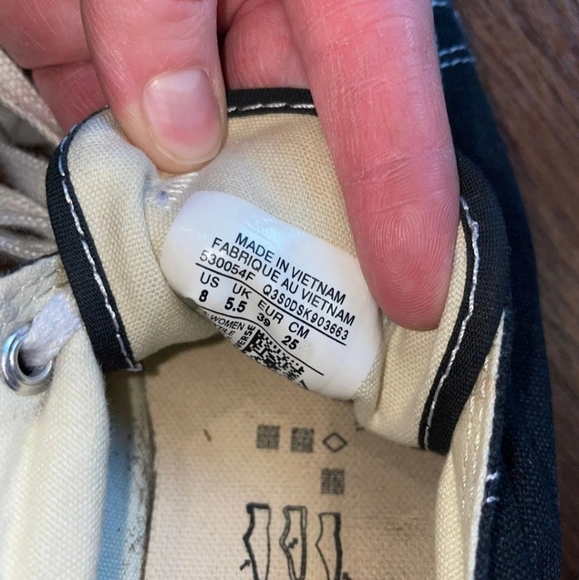 Converse - Picture 4 of 4